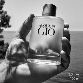 Armani beauty - Acqua di Gio - Eau de Toilette - Cologne for Men - Long Lasting Fragrance with Bergamot notes, Jasmine, White Musks, Patchouli & Cedarwood - 6.7 Fl Oz Armani beauty - Acqua di Gio - Eau de Toilette - Cologne for Men - Long Lasting Fragrance with Bergamot notes, Jasmine, White Musks, Patchouli & Cedarwood - 6.7 Fl Oz