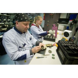 SUUNTO Clipper Compass, Micro Compass Attaches to Strap, Sleeve or Map Edge SUUNTO Clipper Compass, Micro Compass Attaches to Strap, Sleeve or Map Edge