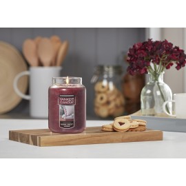 Yankee Candle Home Sweet Home Scented, Classic 22oz Large Jar Single Wick Candle, Over 110 Hours of Burn Time, Ideal for Fall, Outdoors, Home and Christmas Decorations Yankee Candle Home Sweet Home Scented, Classic 22oz Large Jar Single Wick Candle, Over 110 Hours of Burn Time, Ideal for Fall, Outdoors, Home and Christmas Decorations