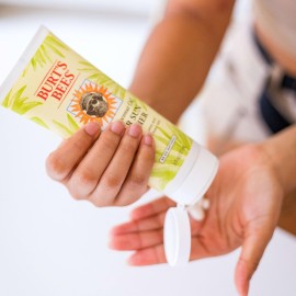 Burt\'s Bees Mothers Day Gifts, After Sun Lotion with Hydrating Aloe Vera & Coconut Oil - Summer Essentials, Sunburn Relief, Natural After Sun Soother, 6 oz Burt\'s Bees Mothers Day Gifts, After Sun Lotion with Hydrating Aloe Vera & Coconut Oil - Summer Essentials, Sunburn Relief, Natural After Sun Soother, 6 oz