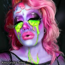 Mehron Makeup Paradise Makeup AQ Pro Size | Stage & Screen Performance, Face & Body Painting, Beauty, Cosplay, and Halloween | Water Activated Face Paint, Body Paint 1.4 oz (40 g) - Purple Mehron Makeup Paradise Makeup AQ Pro Size | Stage & Screen Performance, Face & Body Painting, Beauty, Cosplay, and Halloween | Water Activated Face Paint, Body Paint 1.4 oz (40 g) - Purple