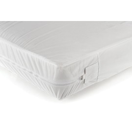 Sealy Baby SafetyCase Protective Waterproof Fitted Zippered Infant Crib Mattress Protector Pad and Toddler Bed Cover Encasement, Bug and Allergy Protection, Machine Washable, 52 x 28- White Sealy Baby SafetyCase Protective Waterproof Fitted Zippered Infant Crib Mattress Protector Pad and Toddler Bed Cover Encasement, Bug and Allergy Protection, Machine Washable, 52 x 28- White