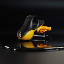 HeadBlade Moto Men\'s Head and Skull Shaving Razor - Revolutionary Dual Active Suspension HeadBlade Moto Men\'s Head and Skull Shaving Razor - Revolutionary Dual Active Suspension