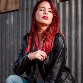 ARCTIC FOX Vegan and Cruelty-Free Semi-Permanent Hair Color Dye (4 Fl Oz, WRATH) ARCTIC FOX Vegan and Cruelty-Free Semi-Permanent Hair Color Dye (4 Fl Oz, WRATH)