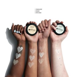 NYX PROFESSIONAL MAKEUP HD Finishing Powder, Pressed Setting Powder - Translucent NYX PROFESSIONAL MAKEUP HD Finishing Powder, Pressed Setting Powder - Translucent
