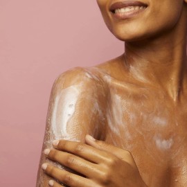 Soap & Glory Clean On Me Moisturizing Body Wash - Creamy Body Soap & Skin Cleanser with Built-In Body Lotion for Dry Skin - Bergamot & Rose Scented Body Wash for Women & Men (500ml) Soap & Glory Clean On Me Moisturizing Body Wash - Creamy Body Soap & Skin Cleanser with Built-In Body Lotion for Dry Skin - Bergamot & Rose Scented Body Wash for Women & Men (500ml)