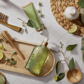 Thymes Moisturizing Body Wash with Pump - Body Soap - Bath Products - Skin Care - Liquid Soap with Notes of Eucalyptus Oil, Petitgrain, Bergamot, Lemongrass, & Fir (Eucalyptus, 9.25 fl oz) Thymes Moisturizing Body Wash with Pump - Body Soap - Bath Products - Skin Care - Liquid Soap with Notes of Eucalyptus Oil, Petitgrain, Bergamot, Lemongrass, & Fir (Eucalyptus, 9.25 fl oz)