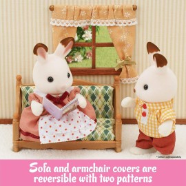 Calico Critters Comfy Living Room Set - Toy Dollhouse Furniture & Accessories Set for Ages 3+ Calico Critters Comfy Living Room Set - Toy Dollhouse Furniture & Accessories Set for Ages 3+