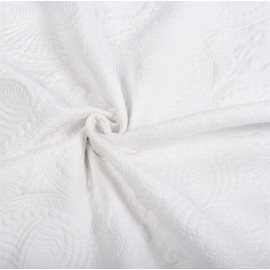 MONOBLANKS Baby Quilt Personlized Monogram Lightweight Embossed Scalloped Throw Blanket Four Seasons (White) MONOBLANKS Baby Quilt Personlized Monogram Lightweight Embossed Scalloped Throw Blanket Four Seasons (White)