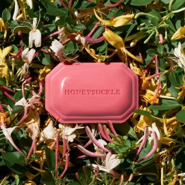 Caswell-Massey Honeysuckle Natural Bar Soap for Women, Moisturizing Body Soap Bar for All Skin Types, Made with Essential Oils & Plant-Based Formula for Soft Skin, 3.5 oz