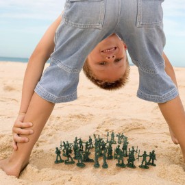 HAPTIME 100-Piece Green Toy Soldiers - 12 Poses, Detailed and Balanced Mini Army Men - Perfect for Pretend Play, Educational Projects, Cake Decorations, and Military-Themed Parties - 1 Inches Tall