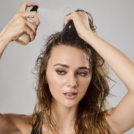 Bumble and bumble. Prt--powder Post Workout Non-Aerosol Dry Shampoo Hair Mist | Cleanses Sweaty Hair + Eliminates Odor | Curly, Wavy, Straight, 4 Fl Oz