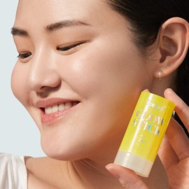 Supergoop! Glow Stick, 0.7 oz - SPF 50 PA++++ Dry Oil Sunscreen Stick for Face & Body - Brightens & Hydrates for a Healthy Glow - Mess-Free, Travel-Friendly SPF Supergoop! Glow Stick, 0.7 oz - SPF 50 PA++++ Dry Oil Sunscreen Stick for Face & Body - Brightens & Hydrates for a Healthy Glow - Mess-Free, Travel-Friendly SPF