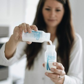 Dr. Brown\'s Breast Milk Collection Bottles with Storage Caps, Breast Pumps Compatible, Collect, Store, and Keep Milk Fresh, BPA Free - 4-Pack Dr. Brown\'s Breast Milk Collection Bottles with Storage Caps, Breast Pumps Compatible, Collect, Store, and Keep Milk Fresh, BPA Free - 4-Pack