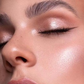 Catrice | More Than Glow Highlighter | Silky Soft Pressed Powder for Intense Radiant Glow | Vegan & Cruelty Free (020 | Supreme Rose Beam) Catrice | More Than Glow Highlighter | Silky Soft Pressed Powder for Intense Radiant Glow | Vegan & Cruelty Free (020 | Supreme Rose Beam)