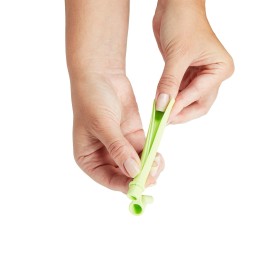 Munchkin Simple Clean Toddler Sippy Cup with Easy Clean Straw, 10 Ounce, 2 Pack, Blue/Green Munchkin Simple Clean Toddler Sippy Cup with Easy Clean Straw, 10 Ounce, 2 Pack, Blue/Green