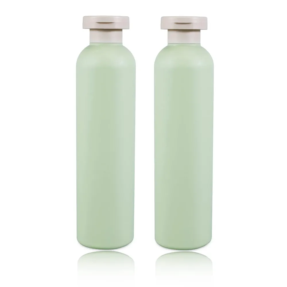 UMETASS 8.8oz Squeeze Bottles with Flip Cap, Refillable Plastic Travel Bottles for Creams, Lotion, Shampoo, Conditioner (2 Pcs)