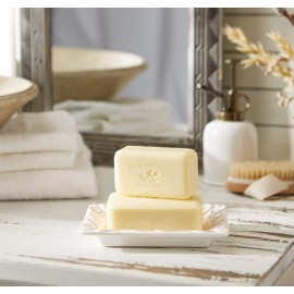 Pre de Provence Artisanal Soap Bar, Natural French Skincare, Enriched with Organic Shea Butter, Quad Milled for Rich, Smooth & Moisturizing Lather, Agrumes, 5.3 Ounce