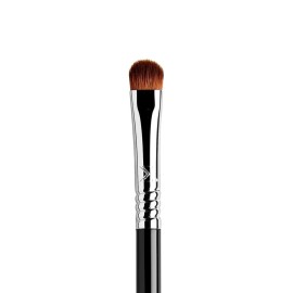 Sigma Beauty Professional E57 Firm Shader Brush - Professional Makeup Brush for Intense Applications or Controlled Finishes - Vegan Eyeshadow Brush for Fine Details (1 Brush)