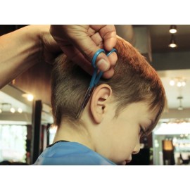 CALMING CLIPPER - The Silent, Gentle Haircutting Kit for Children with Autism and Sensory Sensitivity - Right-Handed, Includes Barber Cape & Safety Scissor CALMING CLIPPER - The Silent, Gentle Haircutting Kit for Children with Autism and Sensory Sensitivity - Right-Handed, Includes Barber Cape & Safety Scissor