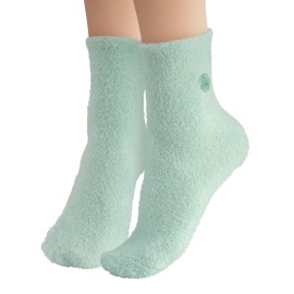 Earth Therapeutics Aloe Vera Socks - Infused w/Aloe Vera & Vitamin E - Helps Dry Feet, Calluses, Dead Skin - Use w/Lotion - Green/Confetti - 2 Pairs Earth Therapeutics Aloe Vera Socks - Infused w/Aloe Vera & Vitamin E - Helps Dry Feet, Calluses, Dead Skin - Use w/Lotion - Green/Confetti - 2 Pairs