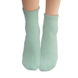 Earth Therapeutics Aloe Vera Socks - Infused w/Aloe Vera & Vitamin E - Helps Dry Feet, Calluses, Dead Skin - Use w/Lotion - Green/Confetti - 2 Pairs Earth Therapeutics Aloe Vera Socks - Infused w/Aloe Vera & Vitamin E - Helps Dry Feet, Calluses, Dead Skin - Use w/Lotion - Green/Confetti - 2 Pairs