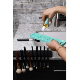 Makeup Brush Cleaner - Conditions and Protects Brushes - No Residue - Quickly and Easily Cleans Foundation Brushes - Plant-derived Ingredients - Makeup Cleaner for Brushes