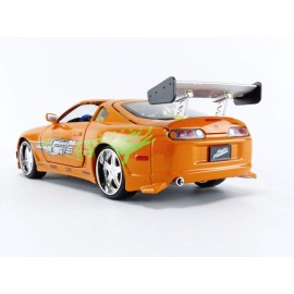Jada 1:24 Diecast 1995 Toyota Supra with Brian O\'Conner Figure, Men