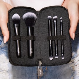 KIKO Milano Travel Brush Set | Travel Pouch With 5 Professional Brushes KIKO Milano Travel Brush Set | Travel Pouch With 5 Professional Brushes
