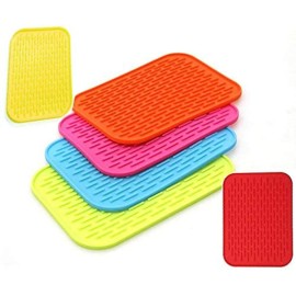 Heat Resistant Mat for Curling Irons, Hair Straightener, Flat Irons and Hair Styling Gadgets 8.5 in. X 6 in., Food Grade Silicone Mat Pad (Orange)