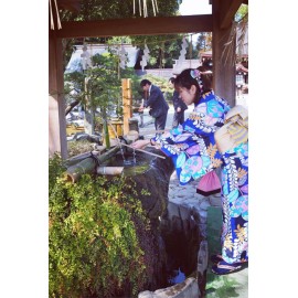 CRB Fashion Womens Girls Japanese Kimono Flower Kanzashi Hair Ornament Tie Band Clip (Pretty Black) CRB Fashion Womens Girls Japanese Kimono Flower Kanzashi Hair Ornament Tie Band Clip (Pretty Black)