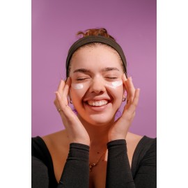 Robanda Retinol Daily Renewal Cream Weightless All Day Anti Wrinkle Cream With Retinol For Face and Neck Robanda Retinol Daily Renewal Cream Weightless All Day Anti Wrinkle Cream With Retinol For Face and Neck