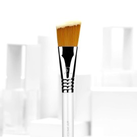 Sigma Beauty S05 Moisturizer Skincare Brush - Skincare Tool for Applying Skincare Products to Face and Skin, Face Moisturizer Brush for Creams and Lotions (1 Pc) Sigma Beauty S05 Moisturizer Skincare Brush - Skincare Tool for Applying Skincare Products to Face and Skin, Face Moisturizer Brush for Creams and Lotions (1 Pc)