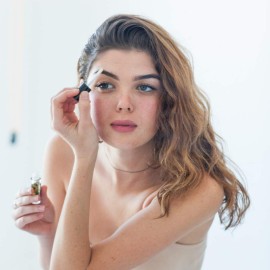 Uma Intensely Nourishing Brow Oil .35 fl oz Uma Intensely Nourishing Brow Oil .35 fl oz