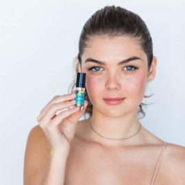 Uma Intensely Nourishing Brow Oil .35 fl oz Uma Intensely Nourishing Brow Oil .35 fl oz