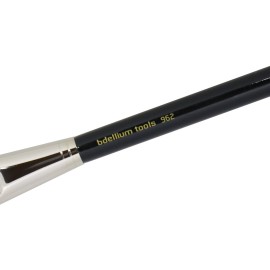 Bdellium Tools Professional Makeup Brush - Maestro Series 962 Slanted Blusher - With Mix of Soft Synthetic & Natural Fibers, For Contour & Highlight (Black, 1pc)