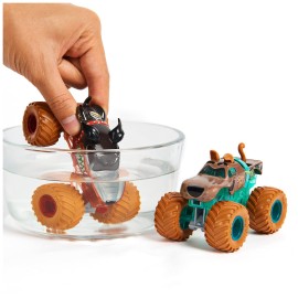 Monster Jam, Official Monster Mutt Rottweiler Vs. Scooby Doo Color-Changing Die-Cast Monster Trucks, 1:64 Scale