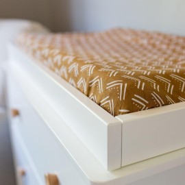 Lulujo Muslin Change Pad Cover - Fitted Changing Pad Cover for Boys and Girls -32x17, 1 Pack (Mudcloth)