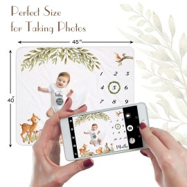 Yoothy Woodland Baby Monthly Milestone Blanket, Unisex, Gift for Baby Shower, Photo Blanket for Newborn, Wreath & 12 Stickers Included, Soft Flannel Blanket 45\'\'x40\'\'