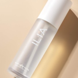 ILIA - Blue Light Face Mist | 3-in-1 Hydrate, Defend, Set Makeup | Ultra-Fine, Non-Sticky, Weightless | Gluten + Silicone-Free | Non-Toxic, Vegan, Cruelty-Free, Clean (Travel Size, 0.47 fl oz | 14ml)
