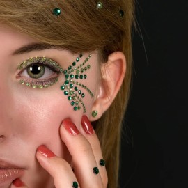 Dowarm 720Pieces SS20 Flatback Rhinestones, 4.8MM Glass Crystal Rhinestones for Craft Nails Dance Costumes, Flat Back Nail Crystals, Non Hotfix Rhinestones (SS20 / 4.8MM, Green/Emerald) Dowarm 720Pieces SS20 Flatback Rhinestones, 4.8MM Glass Crystal Rhinestones for Craft Nails Dance Costumes, Flat Back Nail Crystals, Non Hotfix Rhinestones (SS20 / 4.8MM, Green/Emerald)