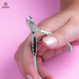 Mundial 735-PR Half Jaw Cuticle Trimmer, Stainless Steel Nipper for Cuticles, Rust Resistant, Super Sharp & Precise, Ergonomic Anti-slip handles