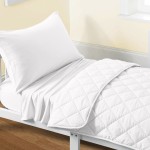 FLXXIE 4 Pieces Toddler Bedding Set, Soft and Breathable Microfiber Crib Sheet Set, Includes Quilted Comforter, Flat Top Sheet, Fitted Sheet, Envelope Pillow Case for Boys and Girls, White