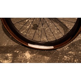 SILCA Ultimate Tubeless 16oz Tire Sealant for Bicyles with Fiber Foam Technology (16 Ounces Latex Sealant with Carbon)