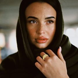 ERLOSYA 2pcs Fidget Band With Beads Spinner Rings for Women,Anti Anxiety Ring Stainless Steel Ring Sand Blast Finish.Unisex Adjustable Stacking Worry Ring (2 Pcs-Gold)