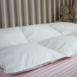 ZPECC Toddler Goose Down Comforter, 41x48 Hypoallergenic Baby Duvet Insert, Soft Lightweight All Season Quilt Blanket for Crib Daycare Stroller White