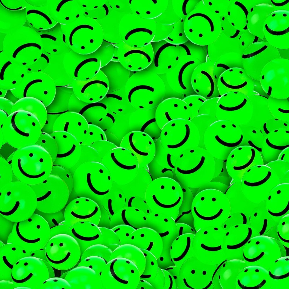 Liliful 288 Pcs Glow in the Dark Smile Face Balls Mardi Gras Throws Bulk 1 Inch High Bounce Rubber Ball for Goodie Bag Stuffer Christmas Birthday Party Favors Vending Machine Prize(Green)