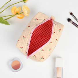 SOIDRAM Floral Makeup Bag Quilted Cosmetic Bag Puffy Coquette Makeup pouch Aesthetic Cute Travel Toiletry Bag Organizer cotton Makeup Brushes Storage Bag for Women