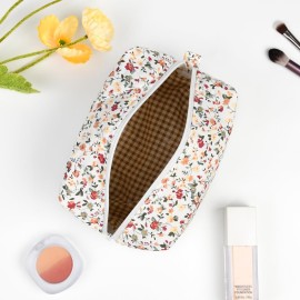 SOIDRAM Floral Makeup Bag Quilted Cosmetic Bag Puffy Coquette Makeup pouch Aesthetic Cute Travel Toiletry Bag Organizer cotton Makeup Brushes Storage Bag for Women