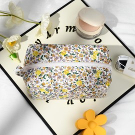 SOIDRAM Quilted Makeup Bag Floral Cosmetic Bag Puffy Coquette Makeup pouch Aesthetic Cute Travel Toiletry Bag Organizer cotton Makeup Brushes Storage Bag for Women
